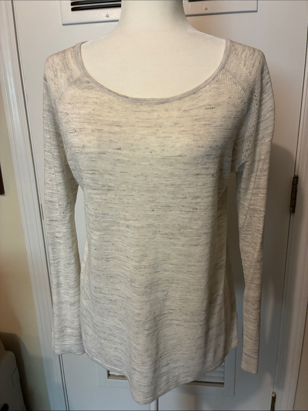 Ann Taylor Heathered Cream Scoopneck Sweater